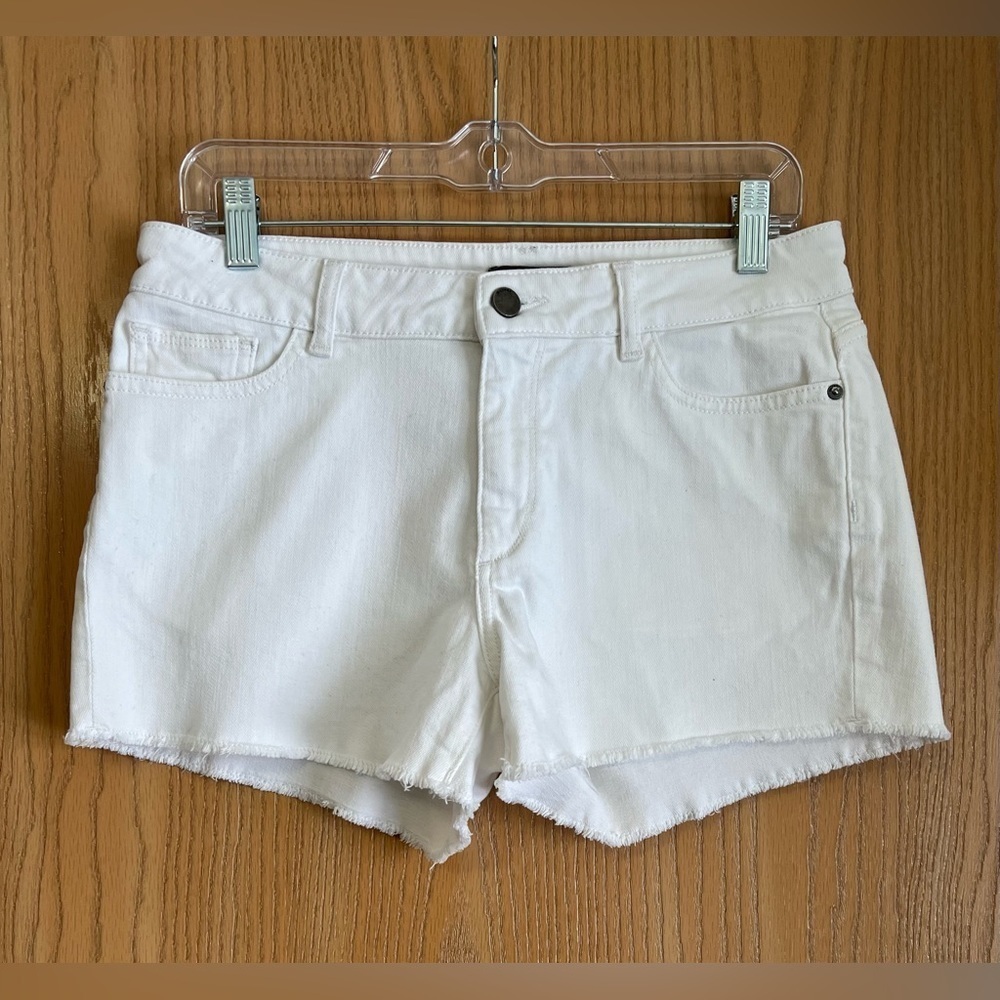DL1961 | Women’s SZ 27 | Karlie Boyfriend Denim Shorts White | Raw Hem